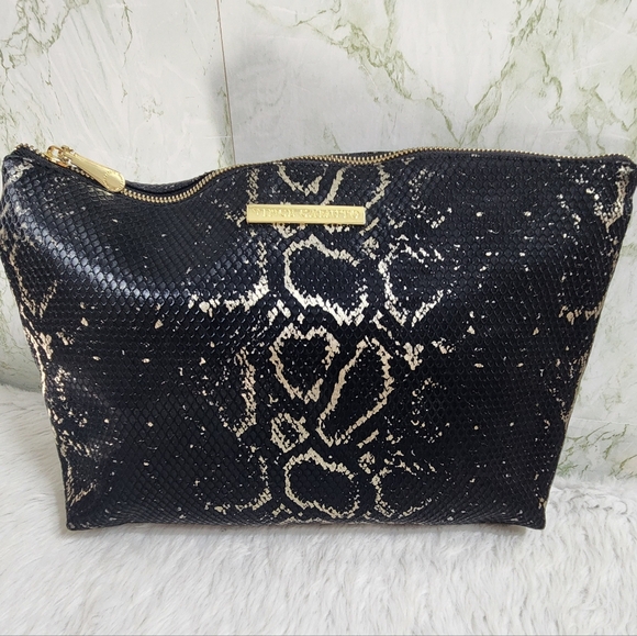 VINCE CAMUTO Reptile Print Large Cosmetic Bag - Picture 1 of 13